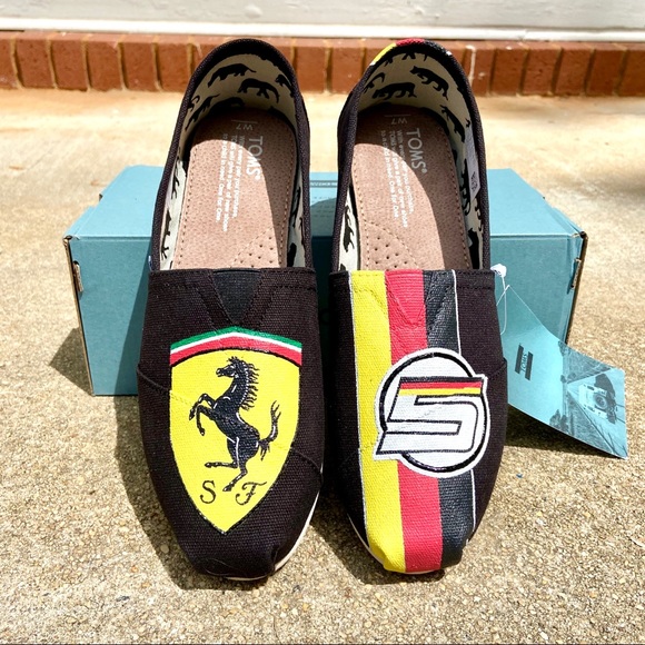 Ferrari Vettel custom hand painted TOMS - Picture 4 of 4
